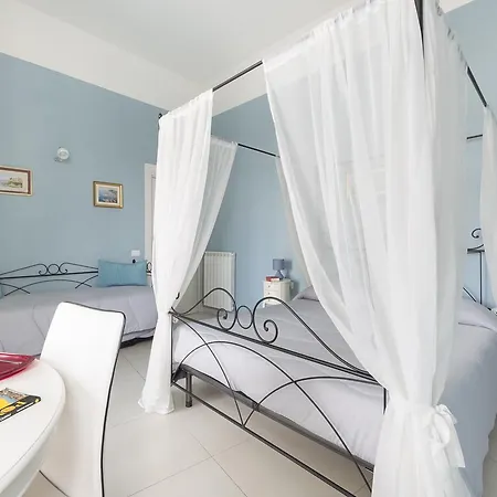 Rosaroll 2* Νάπολη